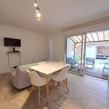 T2 Avec Cour Le St Amand, 3Pers, 2 Lit, Wifi Apartment Agen Exterior photo