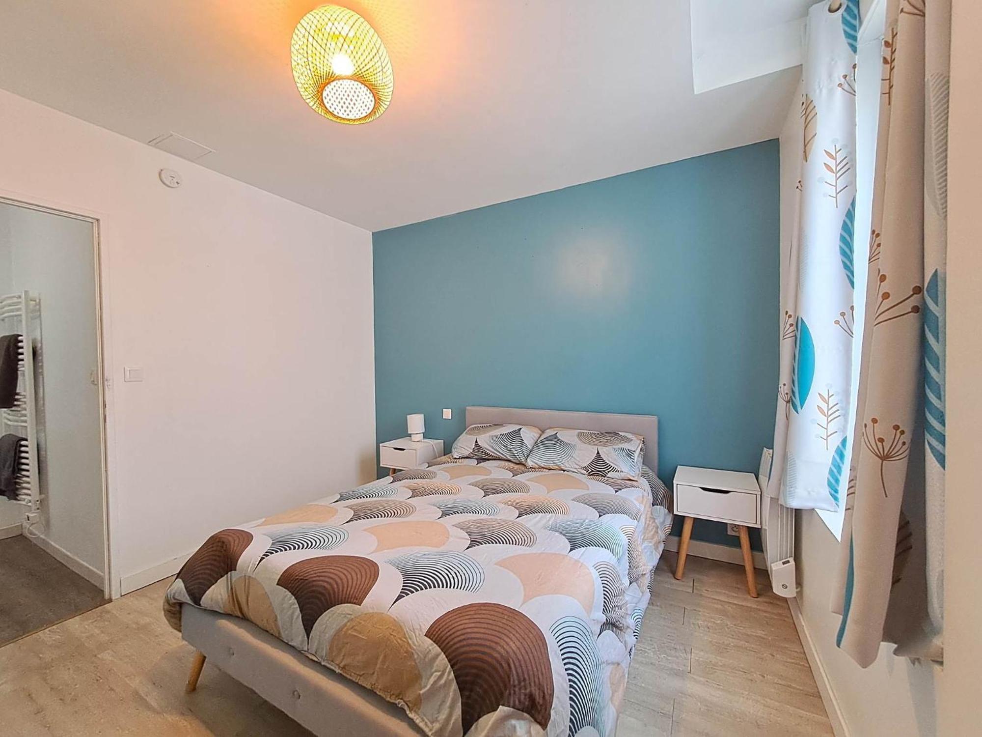 T2 Avec Cour Le St Amand, 3pers, 2 Lit, Wifi Apartment
